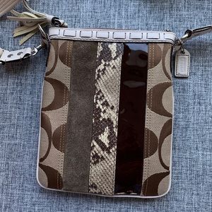 🌟  EUC- Coach Swing Pouch 🌟